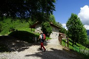 Monte Due Mani (1656 m) dalla Culmine S. Pietro il 7 giugno 2016 con...temporalone di vetta ! - FOTOGALLERY 